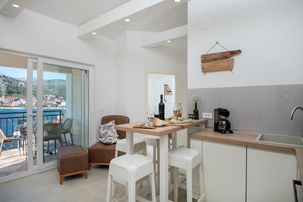 Arka Trogir Apartments - סגט ווראנייצה מראה חיצוני תמונה