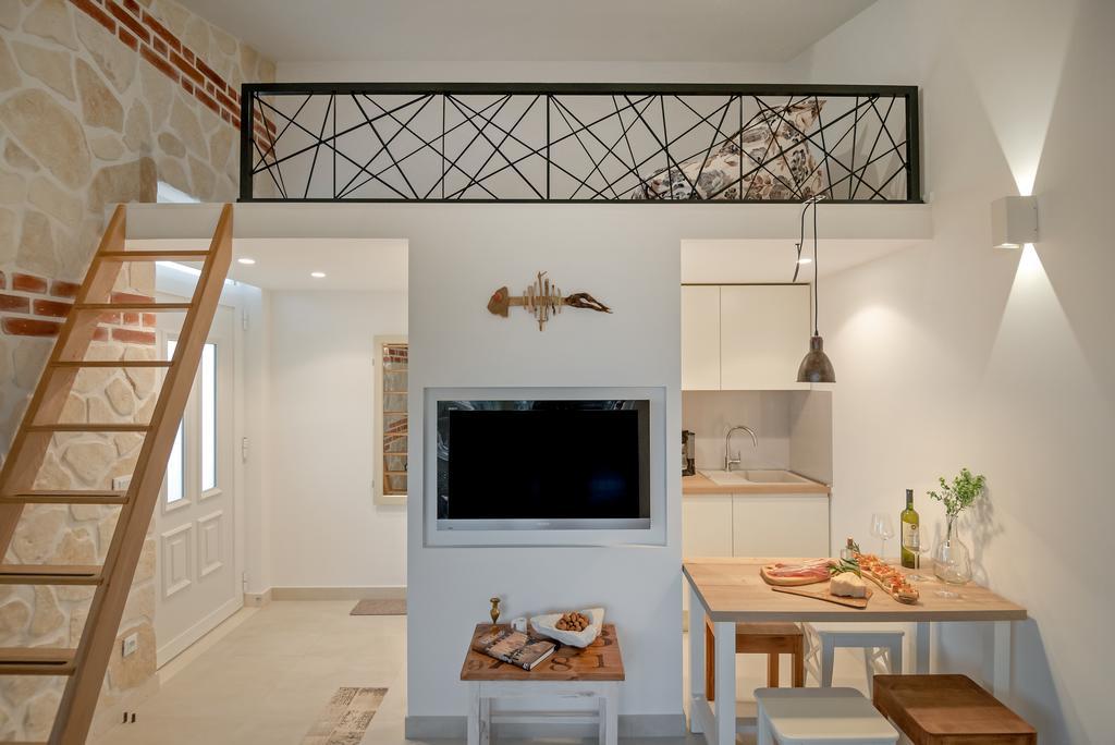 Arka Trogir Apartments - סגט ווראנייצה מראה חיצוני תמונה