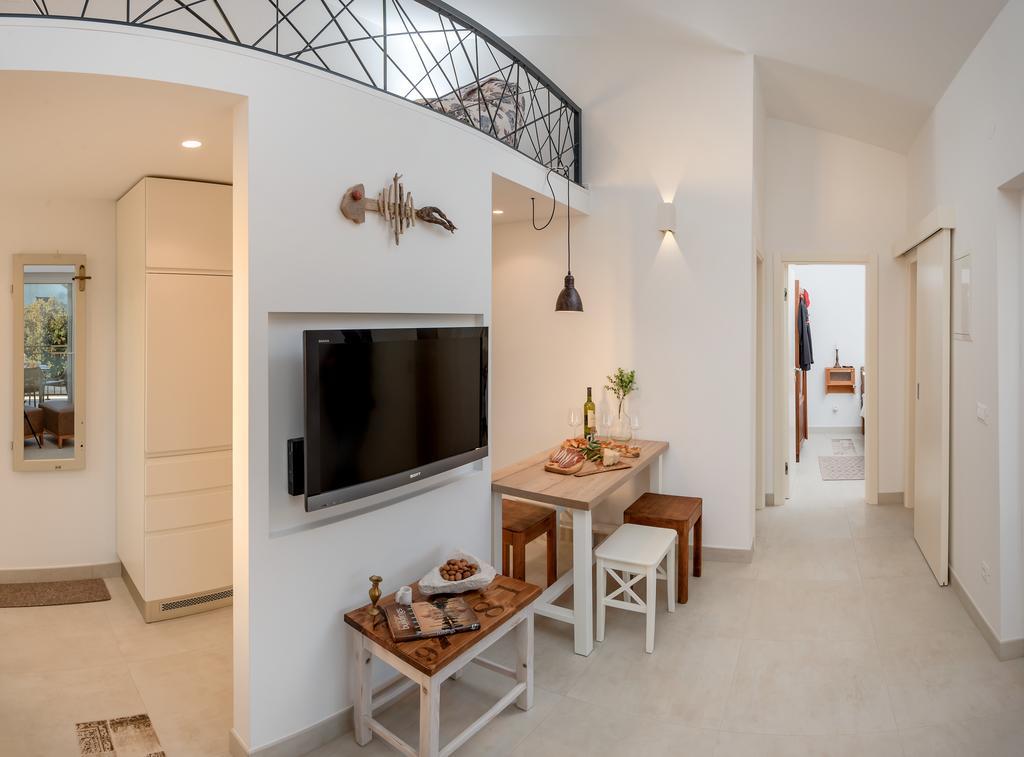 Arka Trogir Apartments - סגט ווראנייצה מראה חיצוני תמונה