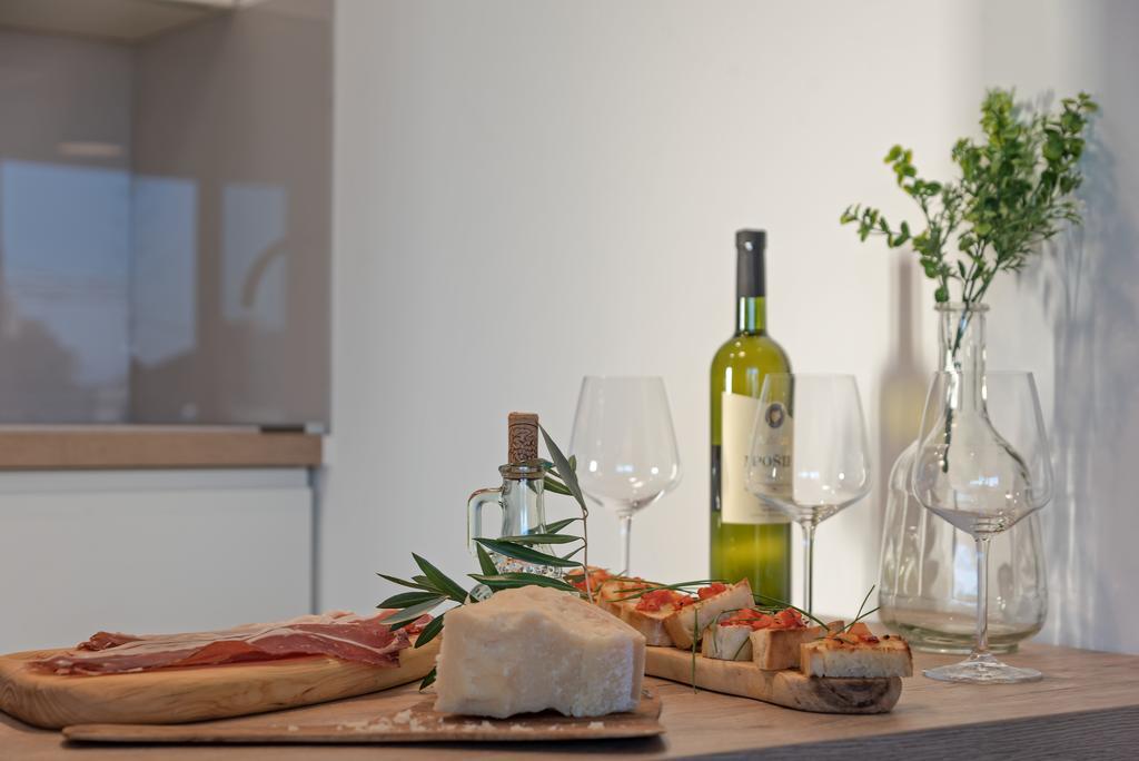 Arka Trogir Apartments - סגט ווראנייצה מראה חיצוני תמונה