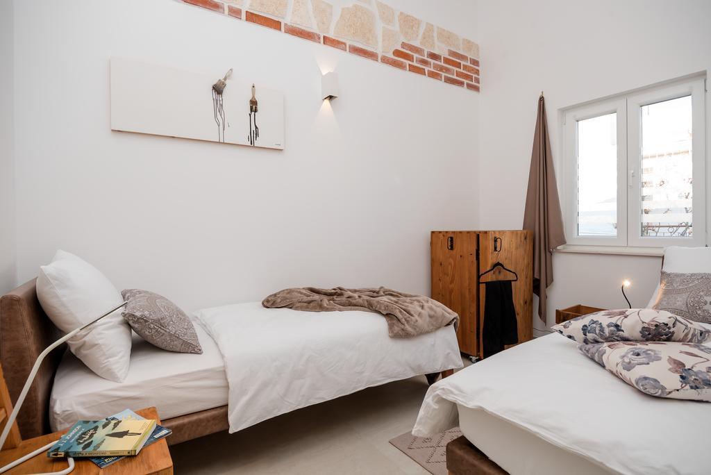 Arka Trogir Apartments - סגט ווראנייצה מראה חיצוני תמונה
