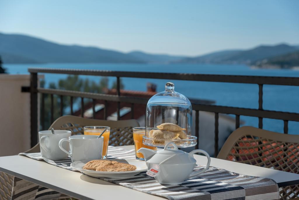 Arka Trogir Apartments - סגט ווראנייצה מראה חיצוני תמונה