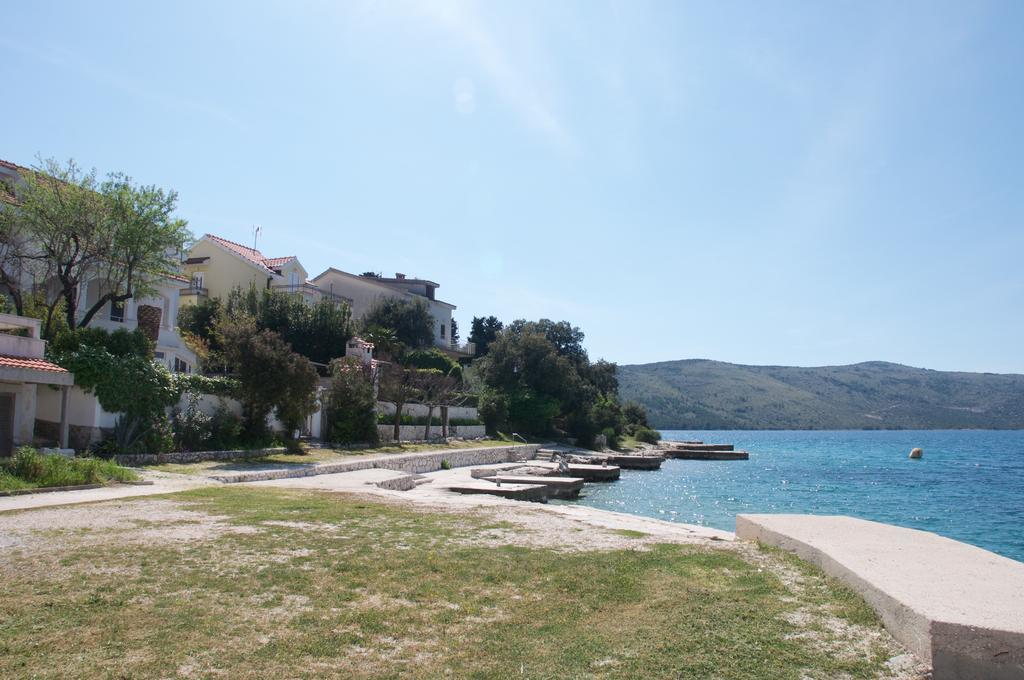 Arka Trogir Apartments - סגט ווראנייצה מראה חיצוני תמונה