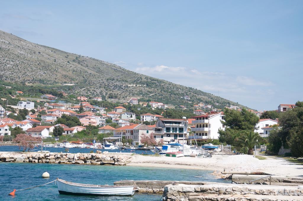 Arka Trogir Apartments - סגט ווראנייצה מראה חיצוני תמונה