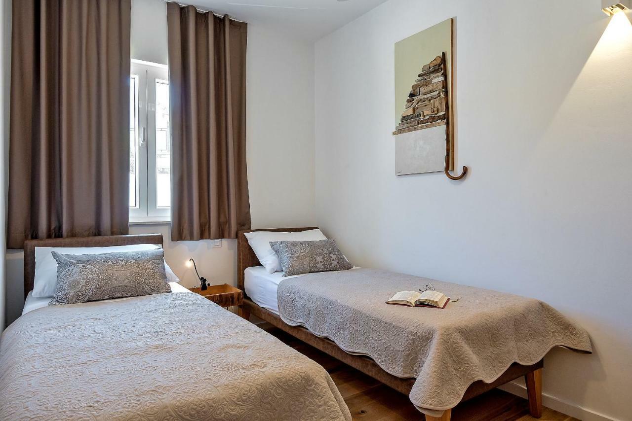 Arka Trogir Apartments - סגט ווראנייצה מראה חיצוני תמונה